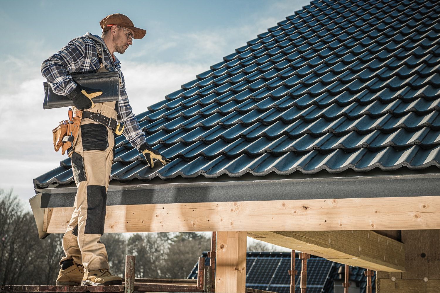 Top-Rated Roofing Replacement Contractors in Your Area